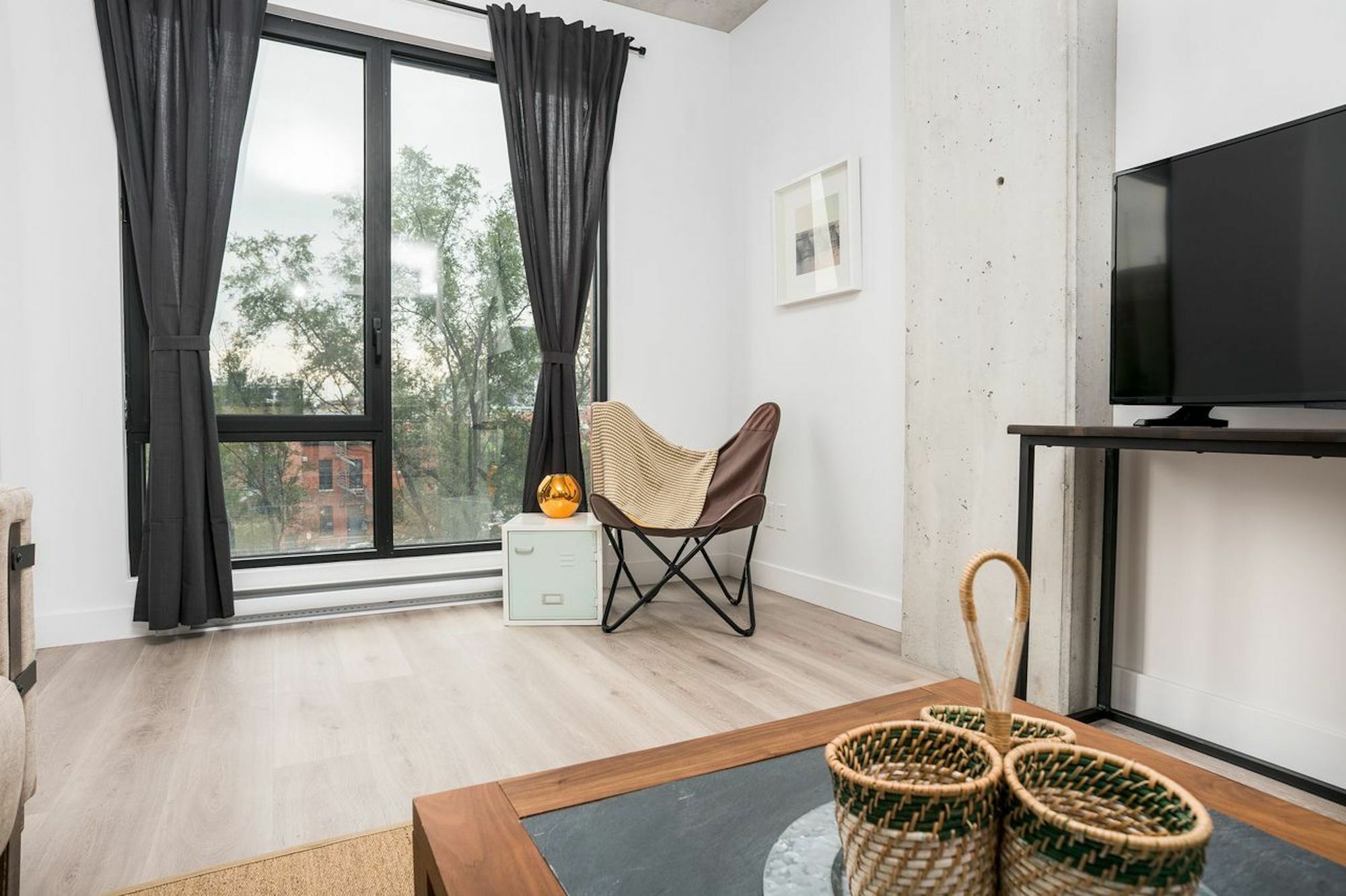 Vibrant 2Br In Old Montreal By Sonder Apartment Ngoại thất bức ảnh